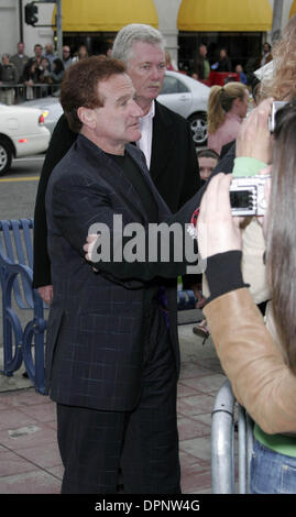 Apr. 23, 2006 - Los Angeles, California, Stati Uniti d'America - Robin Williams -.RV - LOS ANGELES PREMIERE -.MANN VILLAGE THEATRE, Westwood, CALIFORNIA - .04-23-2006 -. NINA PROMMER/ 2006.K47577NP.(Immagine di credito: © Globo foto/ZUMAPRESS.com) Foto Stock