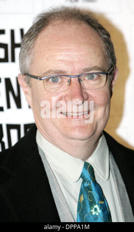 Nov. 29, 2006 - Hammersmith Palais di Londra, Inghilterra - JIM BROADBENT.attore..ARRIVA PER IL 2006 British Independent Film Awards a Hammersmith Palais di londra.11-29-2006.K50910. - Foto(Immagine di credito: © Globo foto/ZUMAPRESS.com) Foto Stock