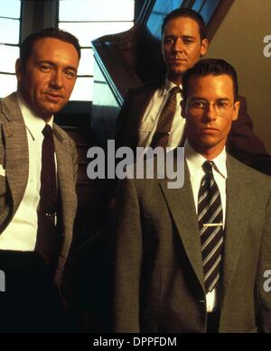 27 mar 2006 - Russell Crowe e Kevin Spacey IN ''L.A. CONFIDENTIAL''.K10246JBP.fornito di TV-film-ancora credito(Immagine: © Globo foto/ZUMAPRESS.com) Foto Stock