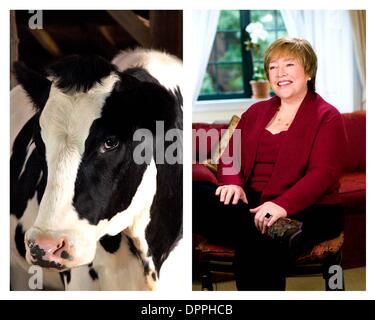 Nov. 16, 2006 - K51214ES.'' CHARLOTTE'S WEB ''.TV-film STILL. Fornito da 2006.Kathy Bates voci Bitsy nell'Ã'CharlotteÃ•s Web.(Immagine di credito: © Globo foto/ZUMAPRESS.com) Foto Stock