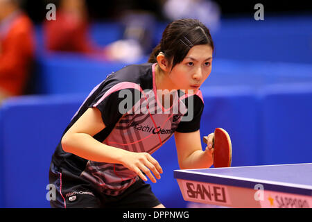 Tokyo Metropolitan Gymnasium, Tokyo, Giappone. 15 gennaio, 2014. Moe Ueda, 15 gennaio 2014 - Tennis da tavolo : tutto il Giappone Ping Pong Campionati donne singoli presso il Tokyo Metropolitan Gymnasium, Tokyo, Giappone. Credito: AFLO SPORT/Alamy Live News Foto Stock