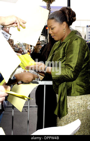 Gen. 4, 2006 - H0llywood, CALIFORNIA, STATI UNITI D'AMERICA - attrice Queen Latifah ONORATO CON 1ST Hollywood Walk of Fame Stella del 2006. Ella è stata onorata di fronte allo storico Grauman's Chinese Theatre di Hollywood. .01-04-2006.Queen Latifah. 2005.K46323(Immagine di credito: © Globo foto/ZUMAPRESS.com) Foto Stock