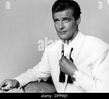 Mar 30, 2006 - Roger Moore. CP-(Immagine di credito: © Globo foto/ZUMAPRESS.com) Foto Stock