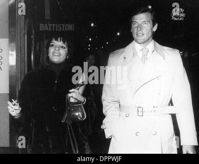 Mar 30, 2006 - Roger Moore e Liza Minnelli. Foto(Immagine di credito: © Globo foto/ZUMAPRESS.com) Foto Stock