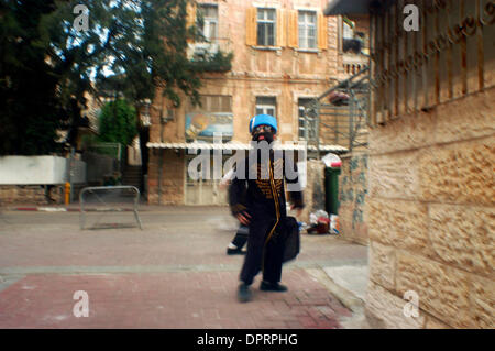 Dic 31, 2008 - Gerusalemme, Israele - celebra la festa ebraica Purim nel complesso Mea Shearim quartiere, Gerusalemme, Israele mercoledì 15 marzo 2006. (Credito Immagine: © Rafael Ben-Ari/camaleonti occhio/ZUMA Press) Foto Stock