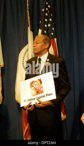 Federazione unita degli insegnanti , ABC migliore piano di capitale e città N.Y.membri del Consiglio con i funzionari eletti attesa conferenza stampa presso il Municipio 28-01-2009.Foto di Bruce Cotler-Globe foto, inc..K60953BCO.Consigliere Robert Jackson (credito Immagine: © Bruce Cotler/Globe foto/ZUMAPRESS.com) Foto Stock