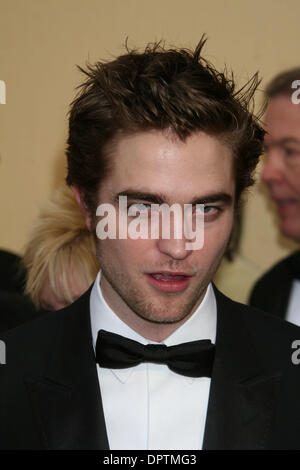 Feb 22, 2009 - Hollywood, California, Stati Uniti d'America - attore Robert Pattinson arrivando al 81st annuale di Academy Awards tenutosi presso il Kodak Theatre di Hollywood. (Credito Immagine: © Paul Fenton/ZUMA Press) Foto Stock