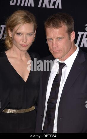 Apr 30, 2009 - Los Angeles, California, Stati Uniti d'America - ANNA TORV e MARK VALLEY in Star Trek Los Angeles Premiere detenute a Grauman's Chinese Theater di Hollywood. (Credito Immagine: Â© Paul Fenton/ZUMA Press) Foto Stock