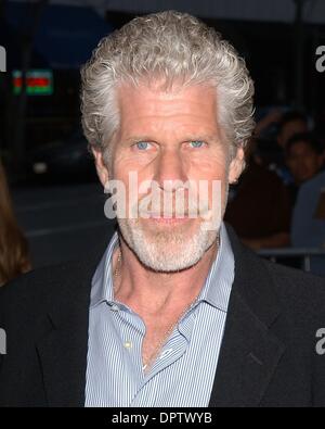 Apr 21, 2009 - Los Angeles, California, Stati Uniti d'America - Attore ron perlman al 'Mutant cronache' Los Angeles Premiere detenute al Mann Bruin Theatre, Westwood. (Credito Immagine: Â© Paul Fenton/ZUMA Press) Foto Stock