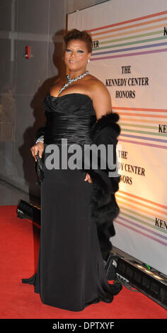 Dic 08, 2008 - Washington, Distretto di Columbia, Stati Uniti d'America - cantante Queen Latifah durante gli arrivi al trentunesimo annuale di Kennedy Center Honors Gala si è tenuto 8 Dicembre presso la John F. Kennedy Center for the Performing Arts di Washington, DC. (Credito Immagine: © Tina Fultz/ZUMA Press) Foto Stock