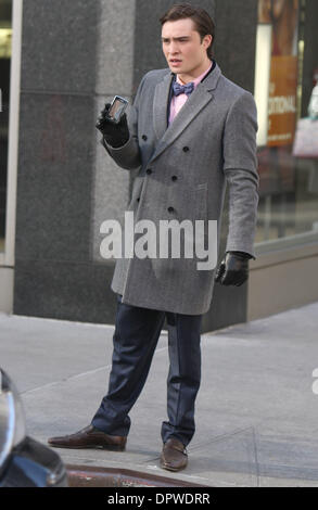 Feb 25, 2009 - New York, NY, STATI UNITI D'AMERICA - ED WESTWICK sul set di "Gossip Girl' in New York City. (Credito Immagine: © Dan Herrick/ZUMA Press) Foto Stock