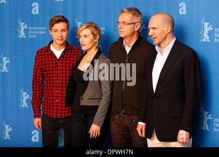 DAVID KROSS, Kate Winslet, Stephen Daldry, Ralph Fiennes.Il lettore - photocall.59. Il Festival del Cinema di Berlino.Berlino, 6 febbraio 2009.Foto di Roger Harvey-Globe foto.K60989RHARV (credito Immagine: © Roger Harvey/Globe foto/ZUMAPRESS.com) Foto Stock