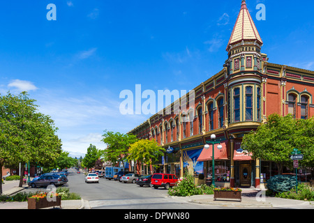 Lo storico edificio di Davidson in corrispondenza dell'intersezione di Pearl Street e West 4th, Ellensburg, Washington , STATI UNITI Foto Stock