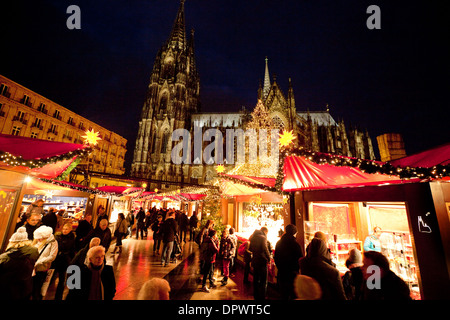 Mercatino di Natale di Colonia, dalla cattedrale di Colonia e Colonia ( Koln ), Germania, Europa Foto Stock