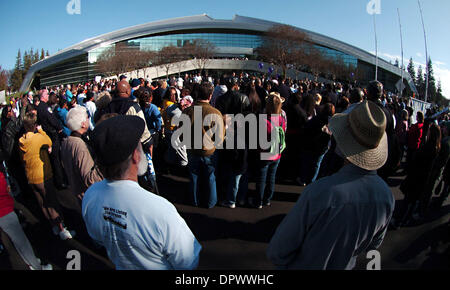 Jan 19, 2009 - Fresno, California, Stati Uniti d'America - Centinaia di persone hanno marciato attraverso il centro cittadino di Fresno il lunedì mattina per celebrare il dott. Martin Luther King Jr. compleanno. Alla vigilia di di Barack Obama essendo prestato giuramento come il primo afroamericano presidente, molti frequentano commemorato quello storico evento come bene. In precedenza, dimostranti pausa a Fresno City Hall per alcuni brevi discorsi prima di terminare Foto Stock