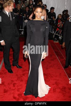 Maggio 04, 2009 - New York New York, Stati Uniti d'America - cantante CIARA assiste il Costume Institute Gala di apertura di 'il modello come Muse: incorporante la moda" tenutasi presso il Metropolitan Museum of Art. (Credito Immagine: Â© Nancy Kaszerman/ZUMA Press) Foto Stock