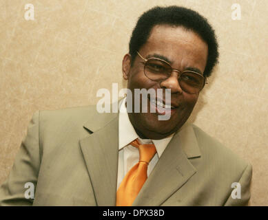 30 dic 2008 - Sherman Oaks, California, Stati Uniti d'America - vincitore di Grammy trumpeter musicista jazz FREDDIE HUBBARD, 70, (7 aprile 1938 - 29 dicembre 2008) è morto in un ospedale di malattia di cuore dopo aver subito un attacco di cuore nel novembre scorso. Hubbard ha vinto il suo Grammy nel 1972 per 'prima luce' ed è stato nominato un National Endowment for the Arts Jazz Master nel 2006. Foto di Jan 13, 2006; New York, NY, USA Foto Stock