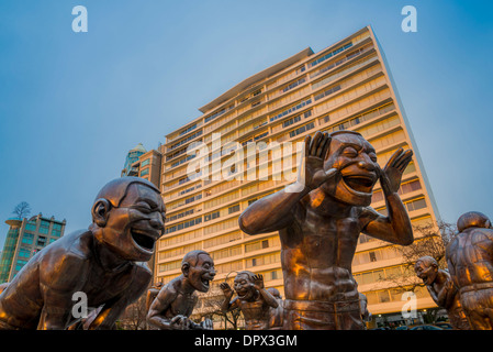 "Incredibile risate' installazione di scultura. Morton Park, Vancouver, BC, Canada Foto Stock