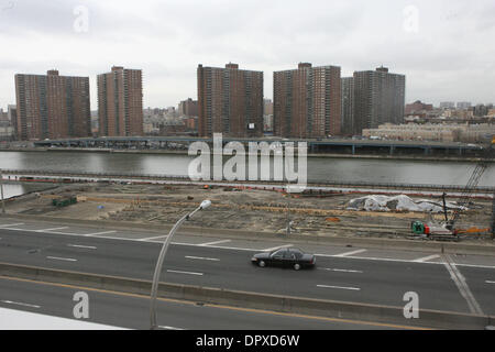 Apr 01, 2009 - Bronx, New York, Stati Uniti d'America - servizio del treno a MTA Metro-North ferrovia della nuovissima stazione Yankees in Oriente 153rd. San nel Bronx è in costruzione. (Credito Immagine: © Mariela Lombard/ZUMA Premere) Restrizioni: * New York City quotidiani diritti * Foto Stock