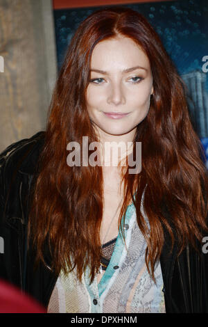 Londra, Regno Unito. 16 gennaio 2014. Clara Paget arriva al Brooklyn Bowl - Launch Party a Brooklyn Bowl, l'O2, Penisola Square a Londra, foto da vedere Li/Alamy Live News Foto Stock