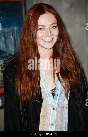 Londra, Regno Unito. 16 gennaio 2014. Clara Paget arriva al Brooklyn Bowl - Launch Party a Brooklyn Bowl, l'O2, Penisola Square a Londra, foto da vedere Li/Alamy Live News Foto Stock