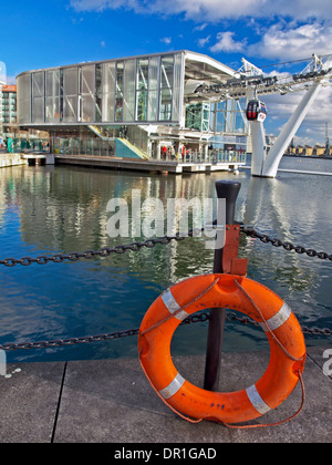 La Emirates Air Line (Thames funivia) Royal Docks terminale, London, England, Regno Unito Foto Stock