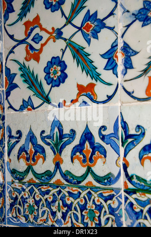 Asia, la Turchia, Istanbul, Topkapi. Dettaglio del famoso palazzo Iznik piastrelle. Foto Stock