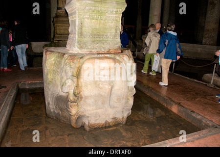 Asia, la Turchia, Istanbul. La Basilica Cisterna (aka Yerebatan o Sarnici Yerbatan), la cisterna sotterranea sistema. Foto Stock