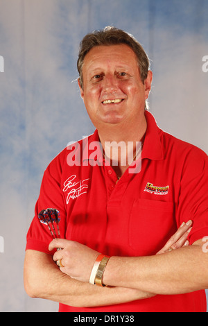 Eric bristow veterano campione del mondo di freccette player Foto Stock