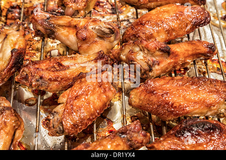 In casa di ali di pollo fresco di forno. Foto Stock