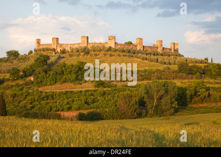 Vista di Monteriggioni, in provincia di Siena, Toscana, Italia, Europa Foto Stock