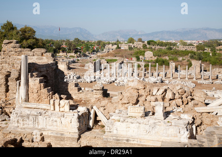 Area archeologica, agora, laterale costa mediterranea, Turchia, Asia Foto Stock