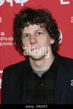 Park City, UT, STATI UNITI D'AMERICA. Xvii gen, 2014. Jesse Eisenberg presso gli arrivi per la doppia Premiere al Sundance Film Festival 2014, le vinacce, Park City, UT 17 Gennaio, 2014. Credito: James Atoa/Everett raccolta/Alamy Live News Foto Stock