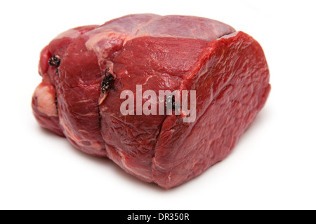 Carni bovine la tostatura giunto (1kg) isolato su una bianca di sfondo per studio. Foto Stock