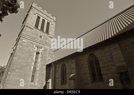 San Marco Chiesa anglicana cnr Grafton e Albion strade, Warwick in seppia Foto Stock