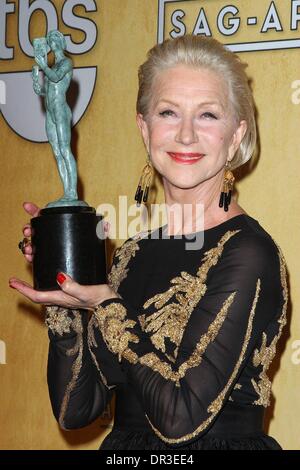 Los Angeles, California, USA. 18 gennaio, 2014. Attrice Helen Mirren in sala stampa durante il ventesimo annuale di Screen Actors Guild Awards presso lo Shrine Auditorium. Credito: TLeopold/Globe foto/ZUMAPRESS.com/Alamy Live News Foto Stock