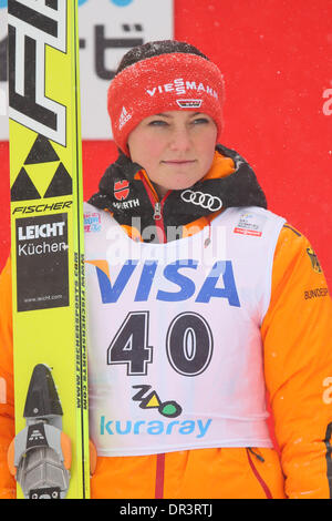 Zao, secondo gioco normale individuale colle di Zao Jumping colline, Yamagata, Giappone. Xix gen, 2014. Vogt Carina (GER) salto con gli sci : FIS Ski Jumping World Cup Ladies Zao, secondo gioco normale individuale colle di Zao Jumping colline, Yamagata, Giappone . © AFLO SPORT/Alamy Live News Foto Stock