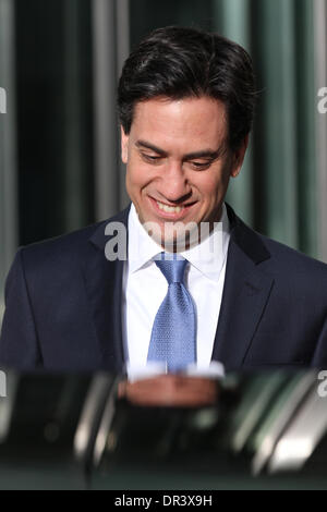 Londra, UK, 19 gennaio 2014. Ed Miliband, il lavoro politico del partito, attualmente il leader del partito laburista e leader dell'opposizione. visto presso il palazzo della BBC a Londra Credito: Simon Matthews/Alamy Live News Foto Stock