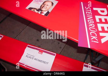 Pre-elettorale del partito SPD a Alexanderplatz di Berlino. Foto Stock