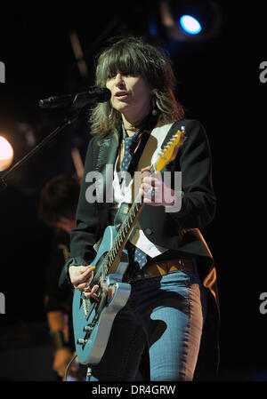 Feb 27, 2009 - Dallas, Texas, Stati Uniti d'America - i pretendenti cantante CHRISSIE HYNDE esegue a sostegno del loro rilascio del 'rompere il cemento" CD a un sold out folla presso la Casa dei Blues. (Credito Immagine: © Albert Pena Southcreek/EMI/ZUMA Press) Foto Stock