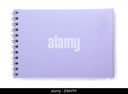 Notebook color porpora su sfondo bianco Foto Stock