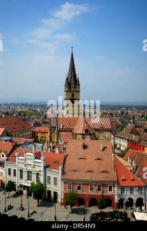 Vista dal consiglio di Clock Tower da Piata Mica, Sibiu (Hermannstadt), Transilvania, Romania, Europa Foto Stock