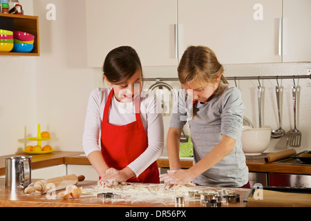 Ai bambini di biscotti di Natale, Monaco di Baviera, Germania Foto Stock