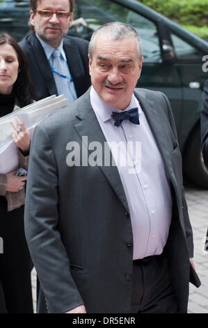 Mar 16, 2009 - Bruxelles, Belgio - Ministro degli esteri ceco Karel Schwarzenberg prima di un Consiglio Affari Generali e Relazioni Esterne (CAGRE) Consiglio all Unione Europea (UE) sede. (Credito Immagine: © Wiktor Dabkowski/ZUMA Press) Foto Stock