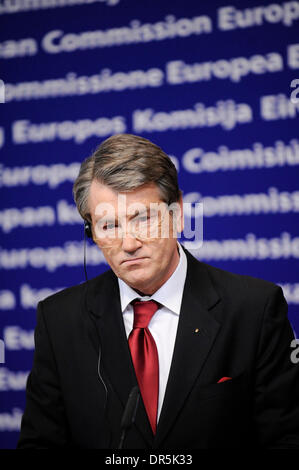 Jan 27, 2009 - Bruxelles, Belgio - il presidente ucraino Viktor Yushchenko parla nel corso di una conferenza stampa dopo un incontro bilaterale a livello europeo dei servizi centrali della Commissione a Bruxelles, in Belgio. (Credito Immagine: © Wiktor Dabkowski/ZUMA Press) Foto Stock