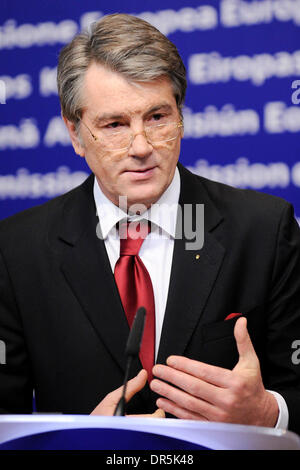 Jan 27, 2009 - Bruxelles, Belgio - il presidente ucraino Viktor Yushchenko parla nel corso di una conferenza stampa dopo un incontro bilaterale a livello europeo dei servizi centrali della Commissione a Bruxelles, in Belgio. (Credito Immagine: © Wiktor Dabkowski/ZUMA Press) Foto Stock