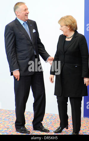 Mar 19, 2009 - Bruxelles, Belgio - Primo Ministro ceco Mirek Topolanek (sinistra) e il Cancelliere tedesco Angela Merkel (destra) soddisfare prima del Vertice dell'Unione europea. (Credito Immagine: © Wiktor Dabkowski/ZUMA Press) Foto Stock