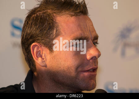 Adelaide, South Australia, Australia. 18 gennaio, 2014. CADEL EVANS a una chiamata multimediale per Evans, Team BMC, S. Gerrans, Team Orica-Green Edge, J. Moreno, Team Movistar presso il Tour Down Under. Credito: Gary Francesco/ZUMA filo/ZUMAPRESS.com/Alamy Live News Foto Stock