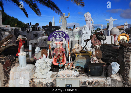 Il kitsch e il disordine shop, arte, artigianato, il mercato delle pulci, Teguise, Lanzarote, Isole Canarie, Canarie, Spagna Foto Stock