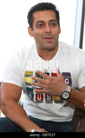 Salman Khan assiste l'essere umano' lanciare il Burj Al Arab Dubai - 12.06.12 con: Salman Khan quando: 12 Giu 2012 Foto Stock